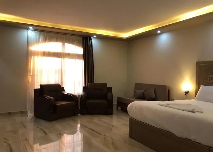 Moon Suites 4*