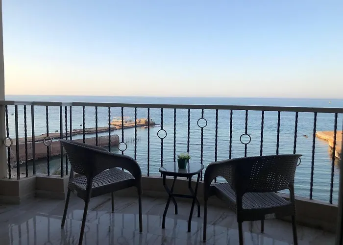 Moon Suites Szálloda 4*