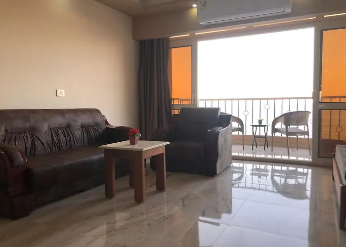 Moon Suites 4*